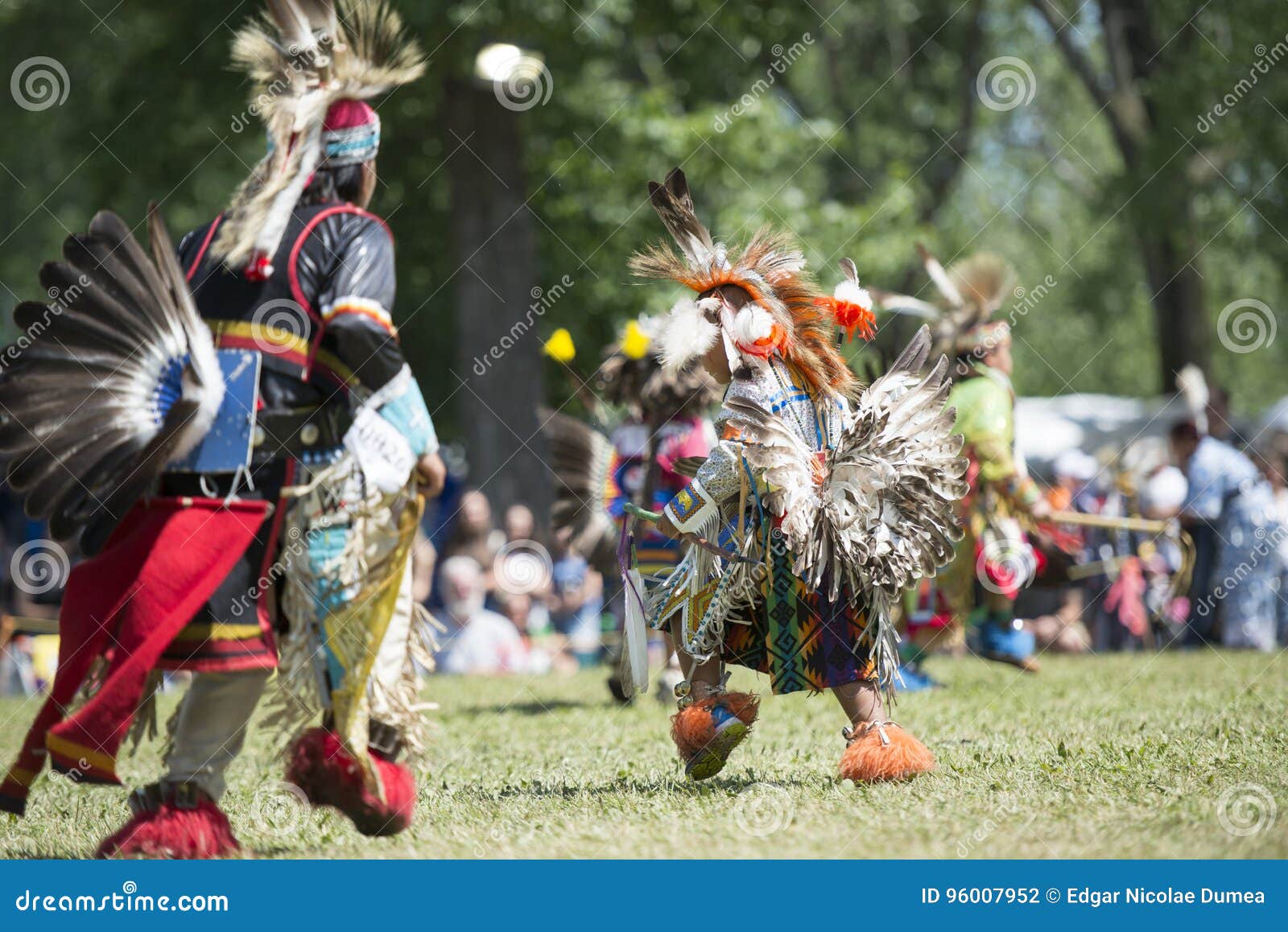 Native American dances editorial photography. Image of american 96007952