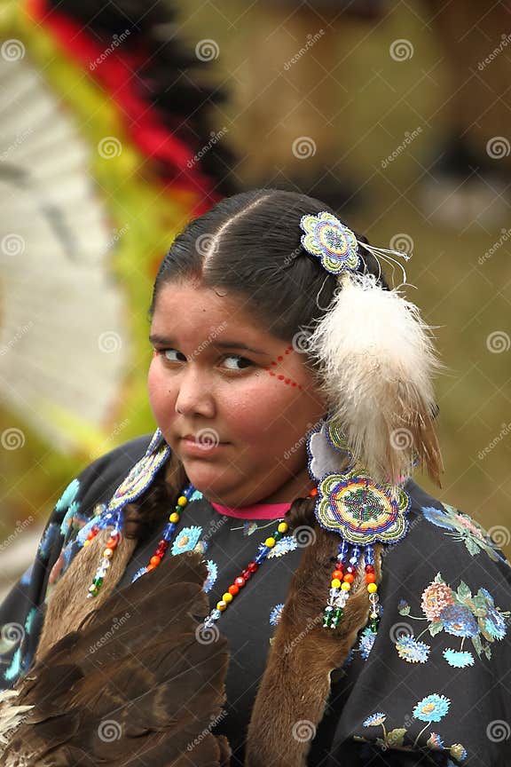 Native American Pow Wow Dancers Editorial Stock Image Image Of Tradition Western 129129519