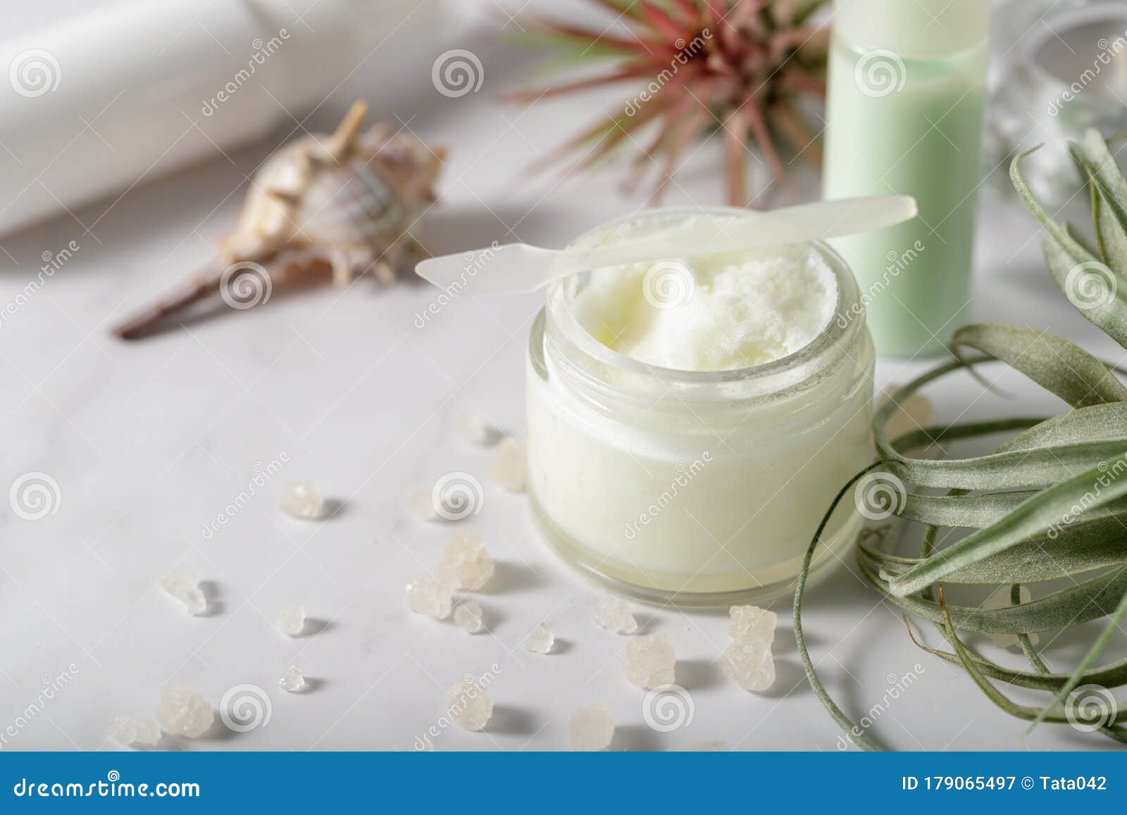 Natural Cold-pressed Shea Butter for Skin Care of the Face and Body, Nails  and Hair, Massage and Preparation of Homemade Creams Stock Image - Image of  green, nail: 179065497