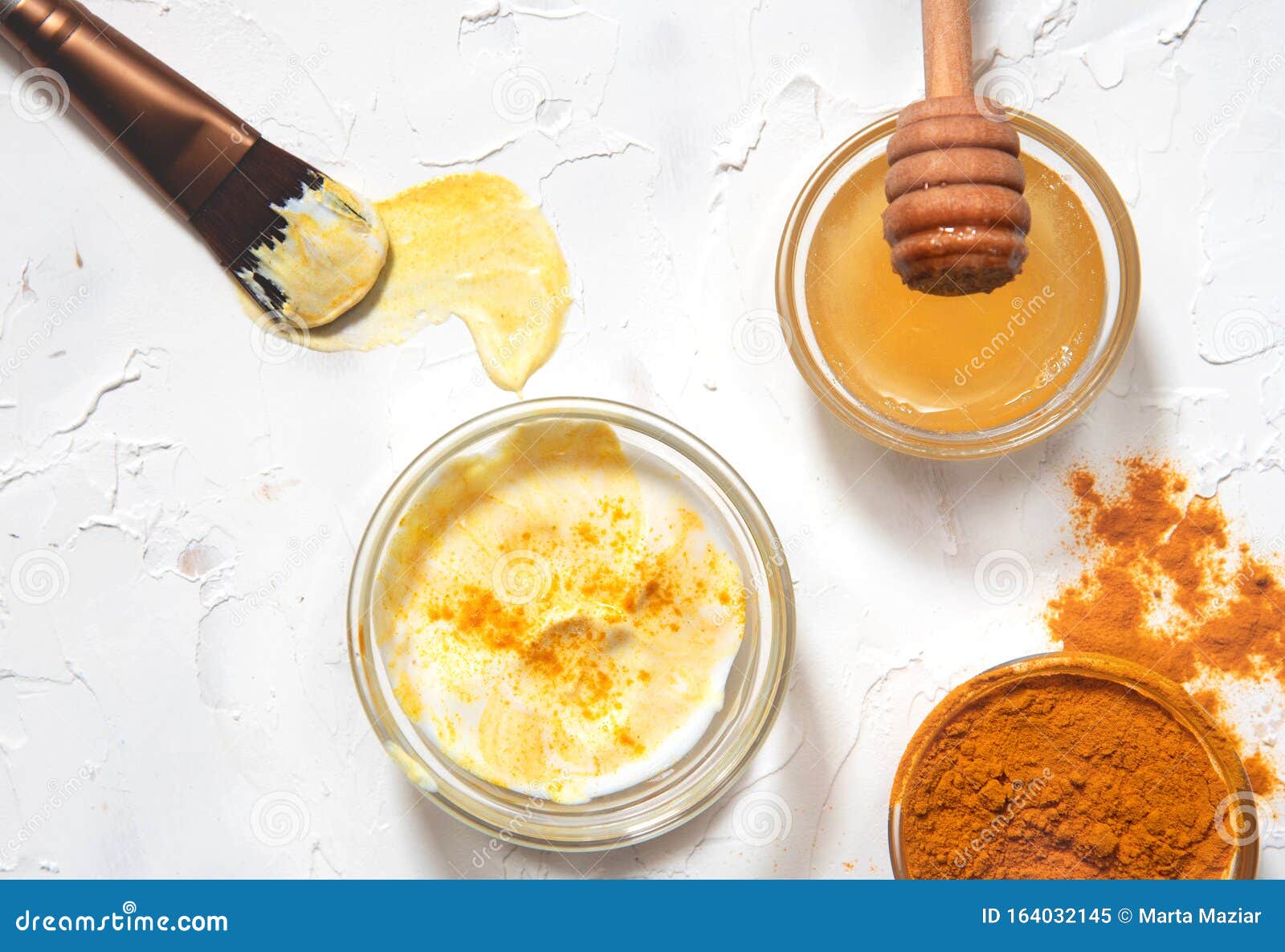 Natural Face Mask With Turmeric Powder, Honey, And Yogurt. Natural