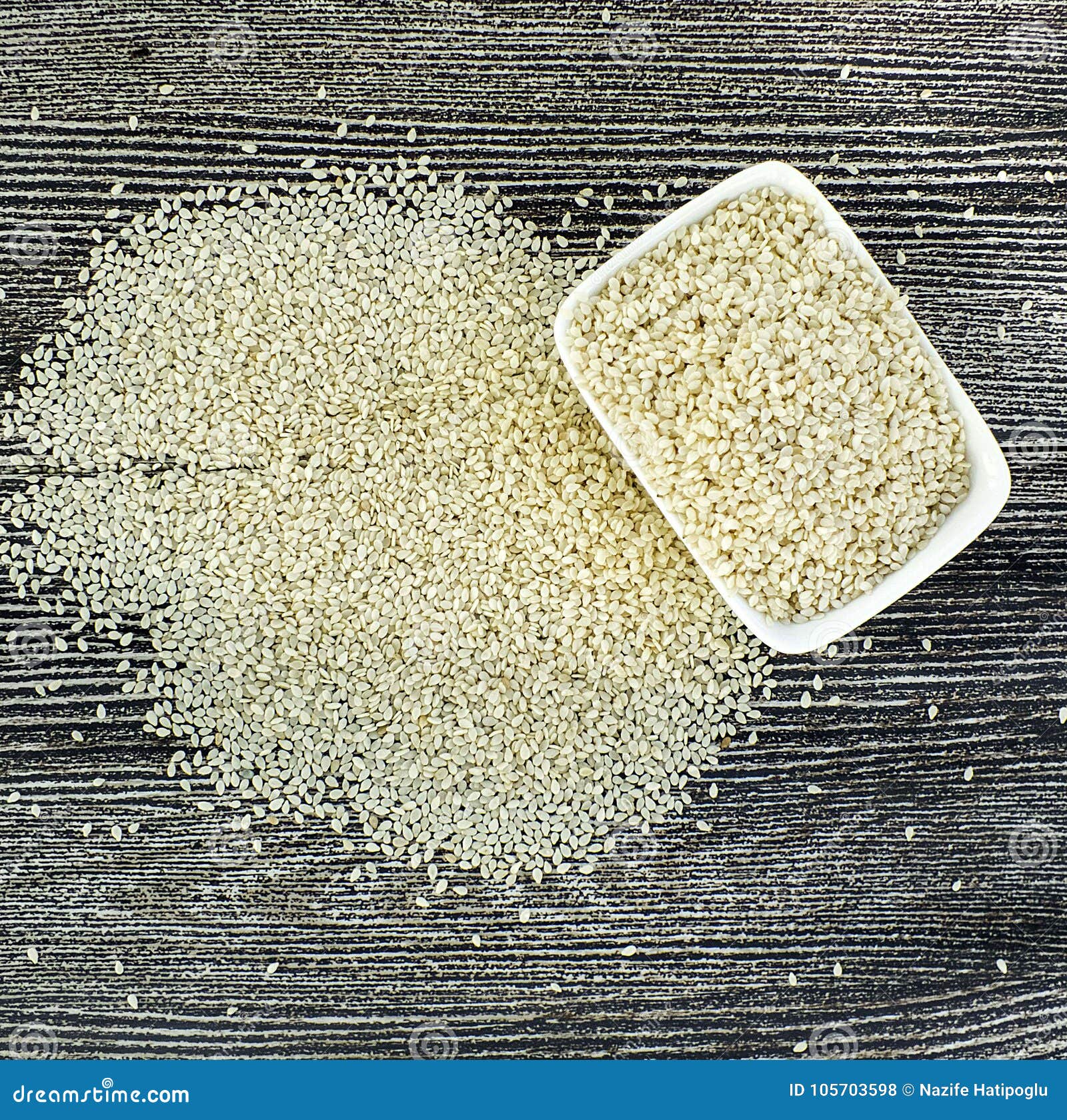 Natural Sesame Seeds, Sesame Seeds, Sesame Seeds in Plates, Raw Sesame