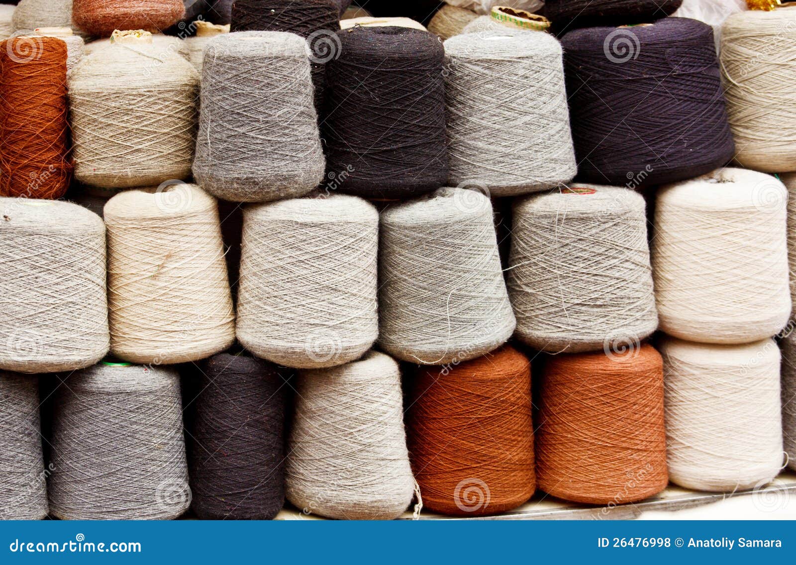natural wool yarn