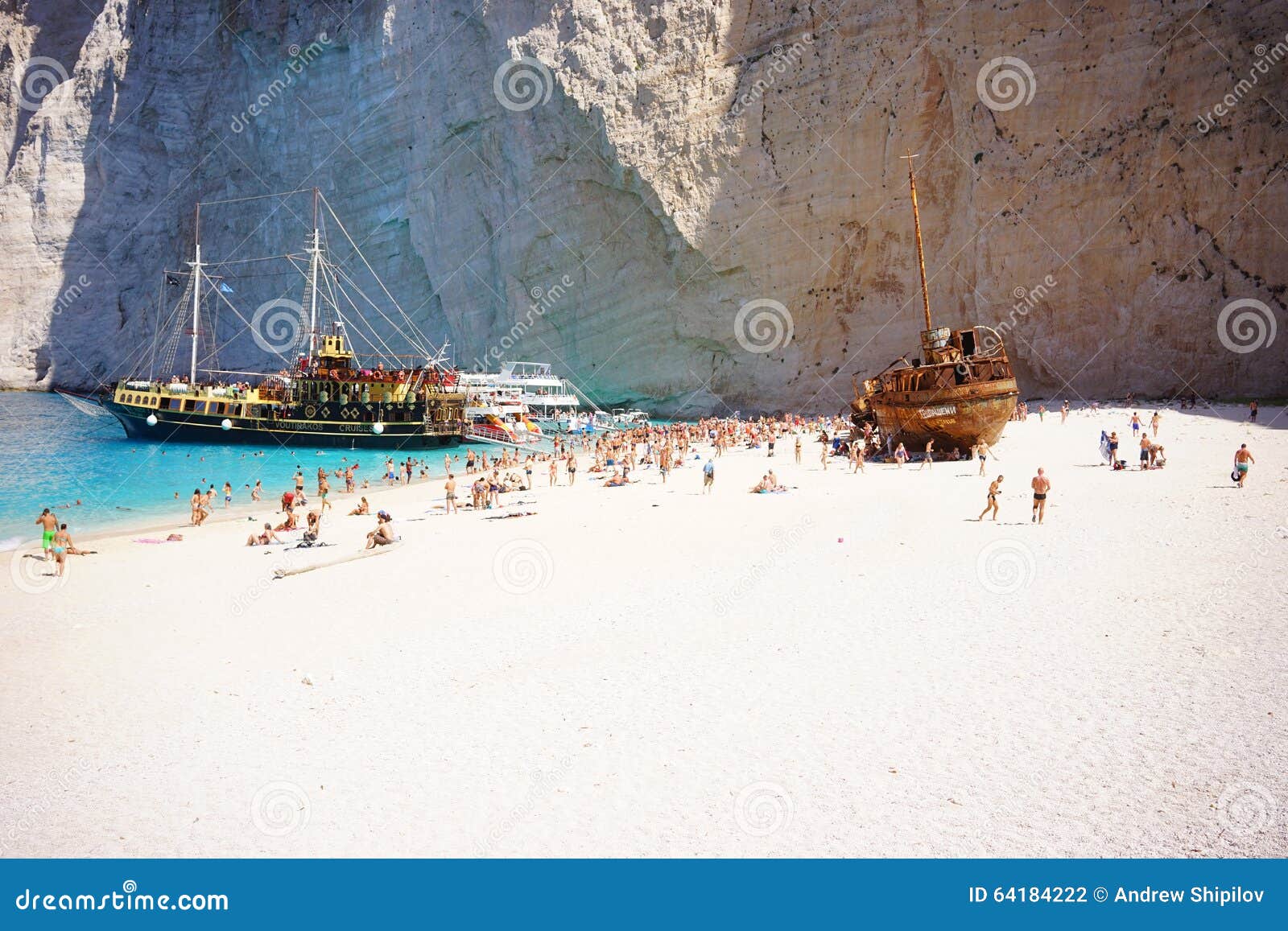 Navagio shipwreck beach editorial photography. Image of greece - 64184222