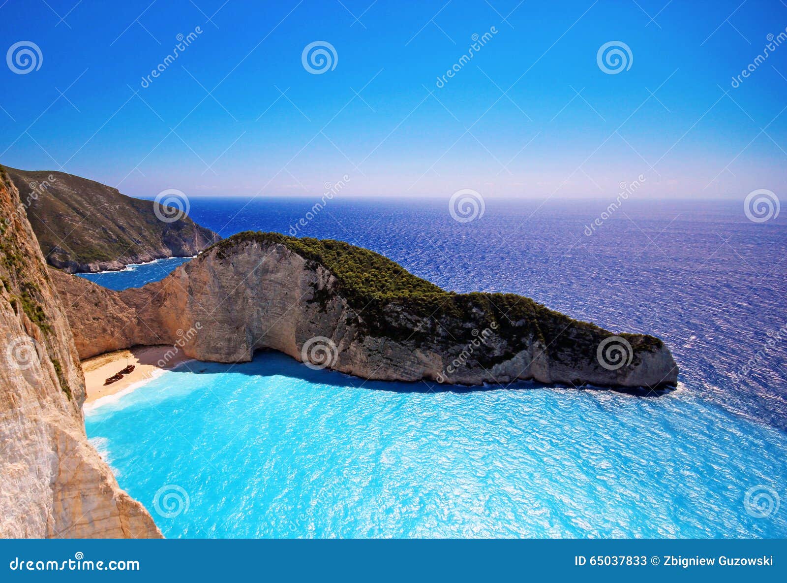 Navagio-Strand auf Zakynthos-Insel, Griechenland. Navagio-Strand (Schiffbruchstrand) auf Zakynthos-Insel, Griechenland