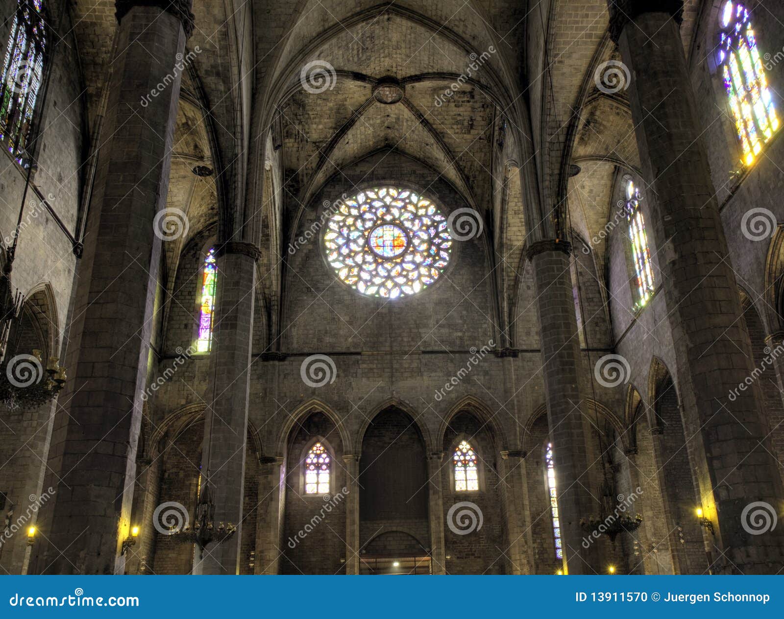 nave of santa maria del mar in hdr