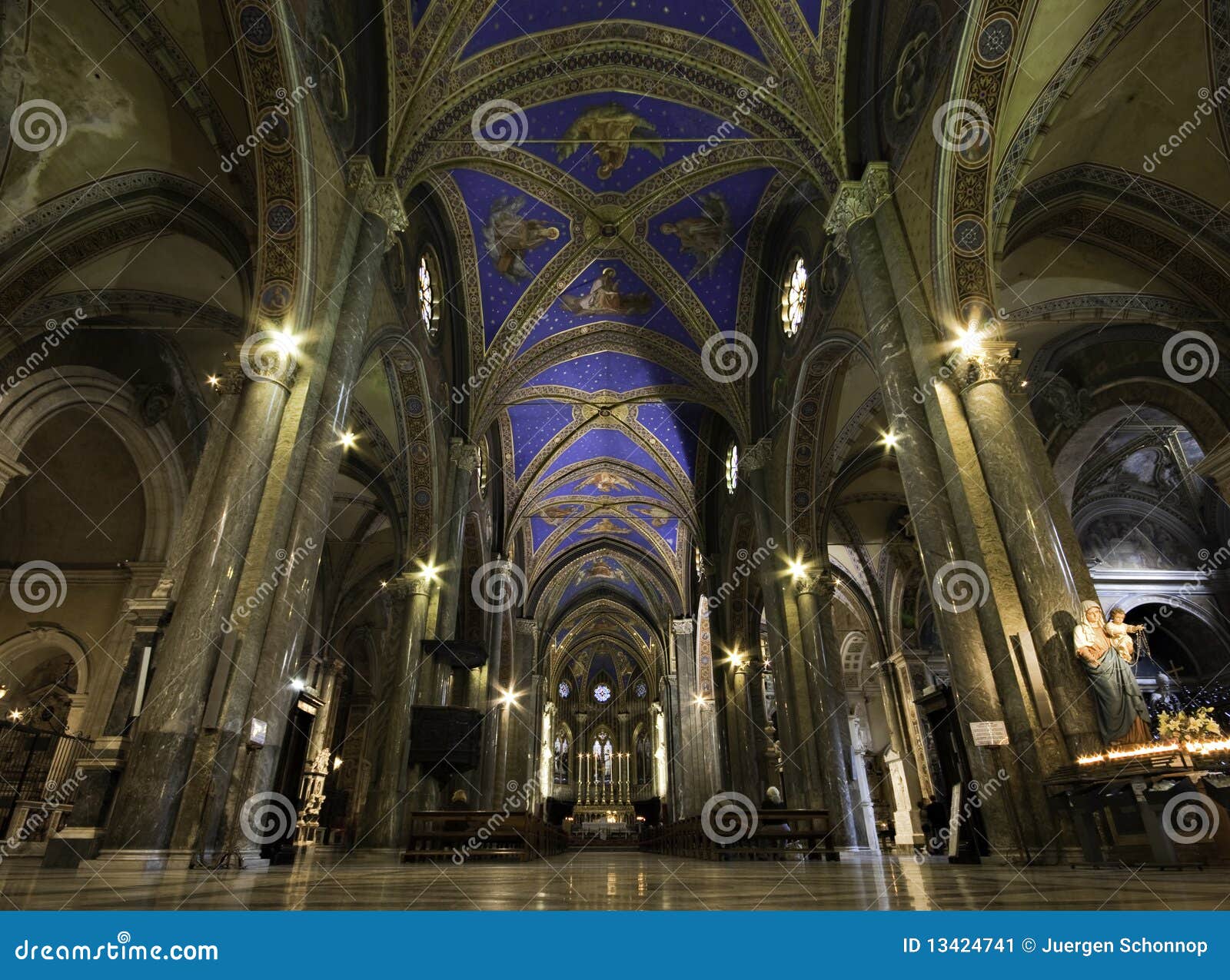 nave of santa maria sopra minerva