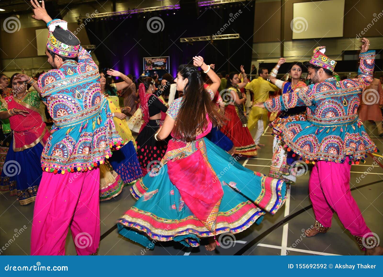 Girls, Man, Women are Performing Garba and Dandiya Dance Wearing  Traditional Indian Folk Dress during Navratri Festival,Canada Editorial  Photography - Image of celebration, clothes: 155692592