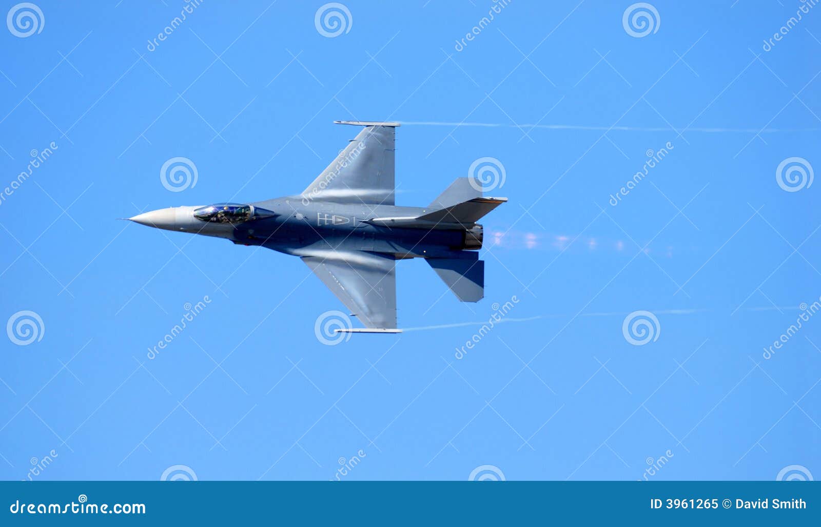 navy f-14 reaching supersonic speed