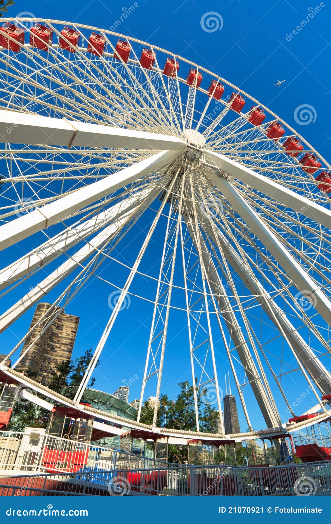 Navy Pier Chicago Ferris Wheel Editorial Photo Image of elevated