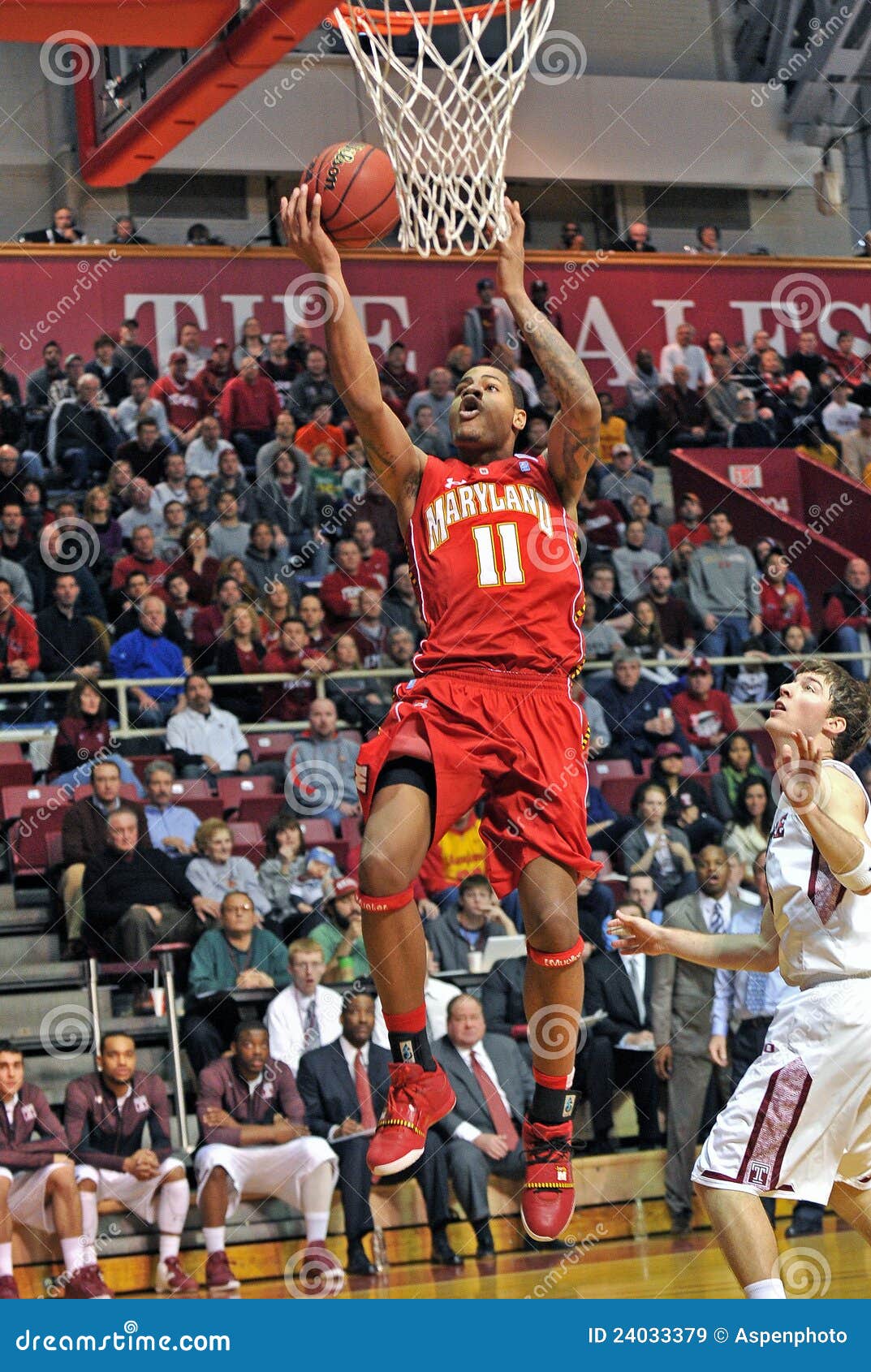 NCAA Basketball 2012 - Lay Up Editorial Stock Image - Image: 24033379