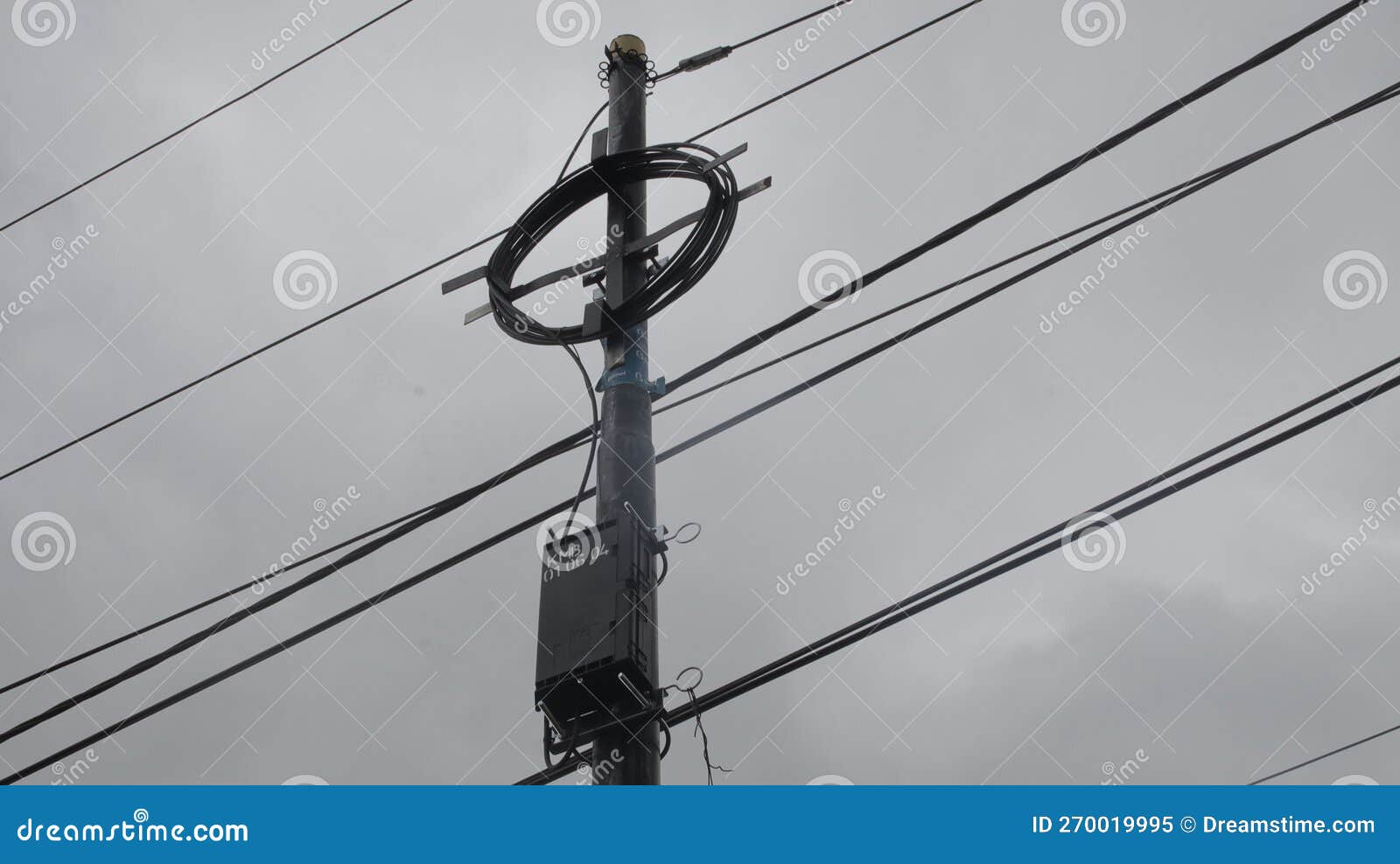 Neatly Connected Electrical Cables Stock Image Image of streetlight