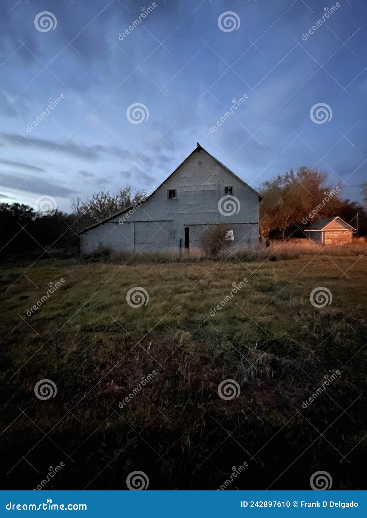 Nebraska barn stock photo. Image of midwest, farm, barn 242897610