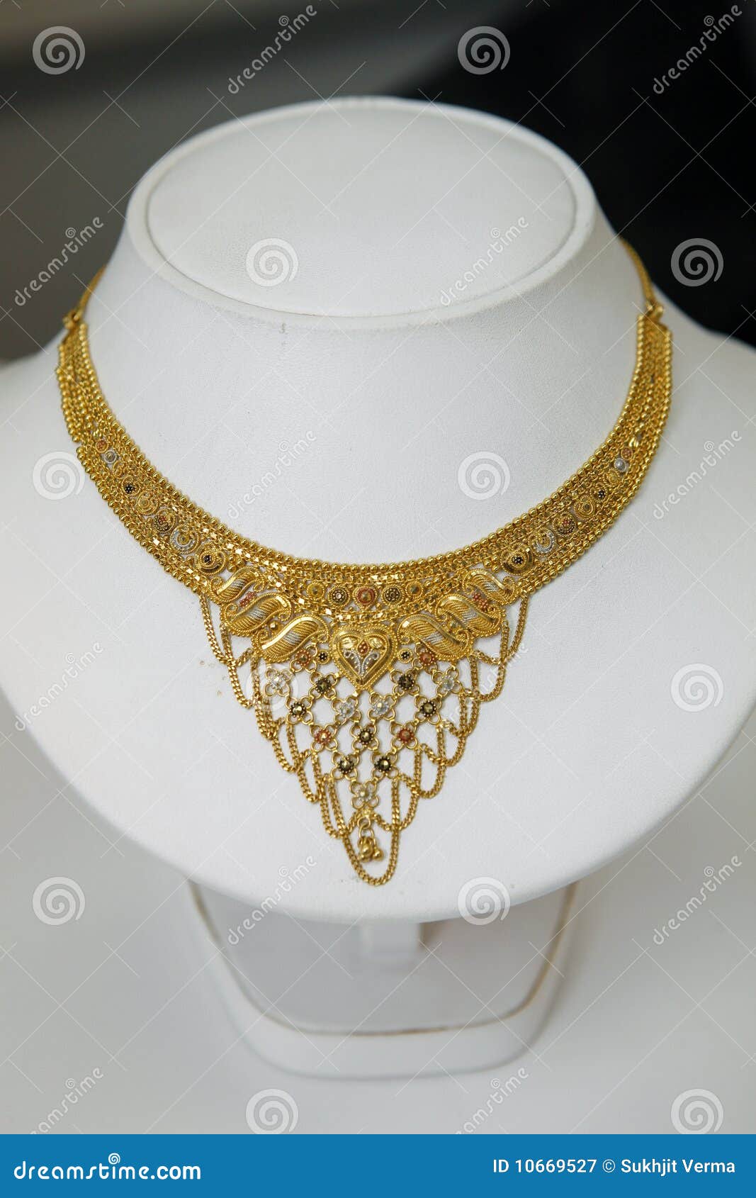 Neck gold jewellery stock image. Image of india, stone 10669527