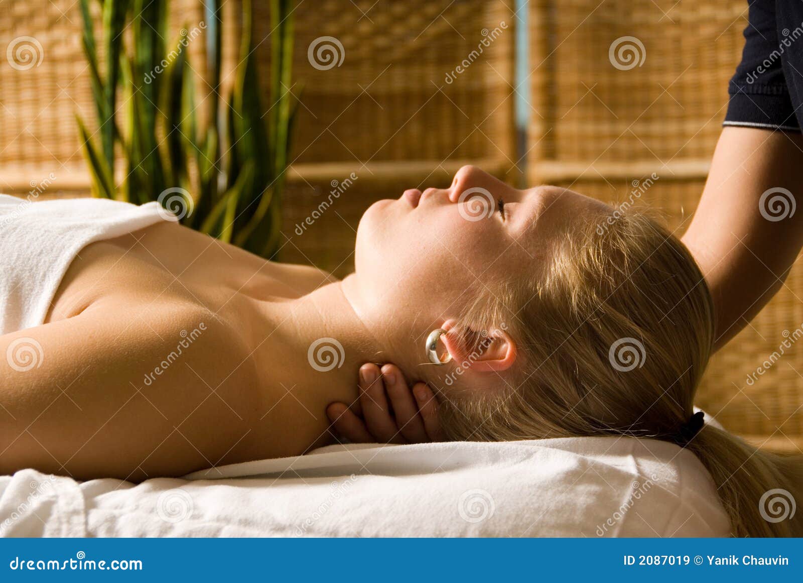 24,200+ Neck Massage Stock Photos, Pictures & Royalty-Free Images