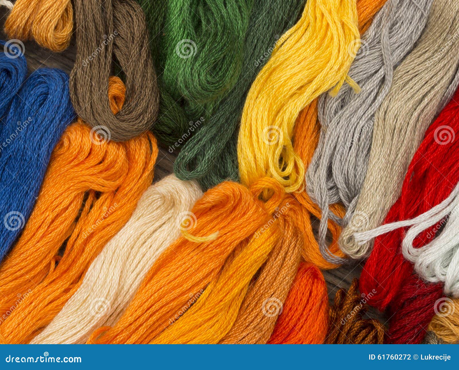 NeedlecraftStickgarne stockfoto. Bild von grau, stickerei 61760272