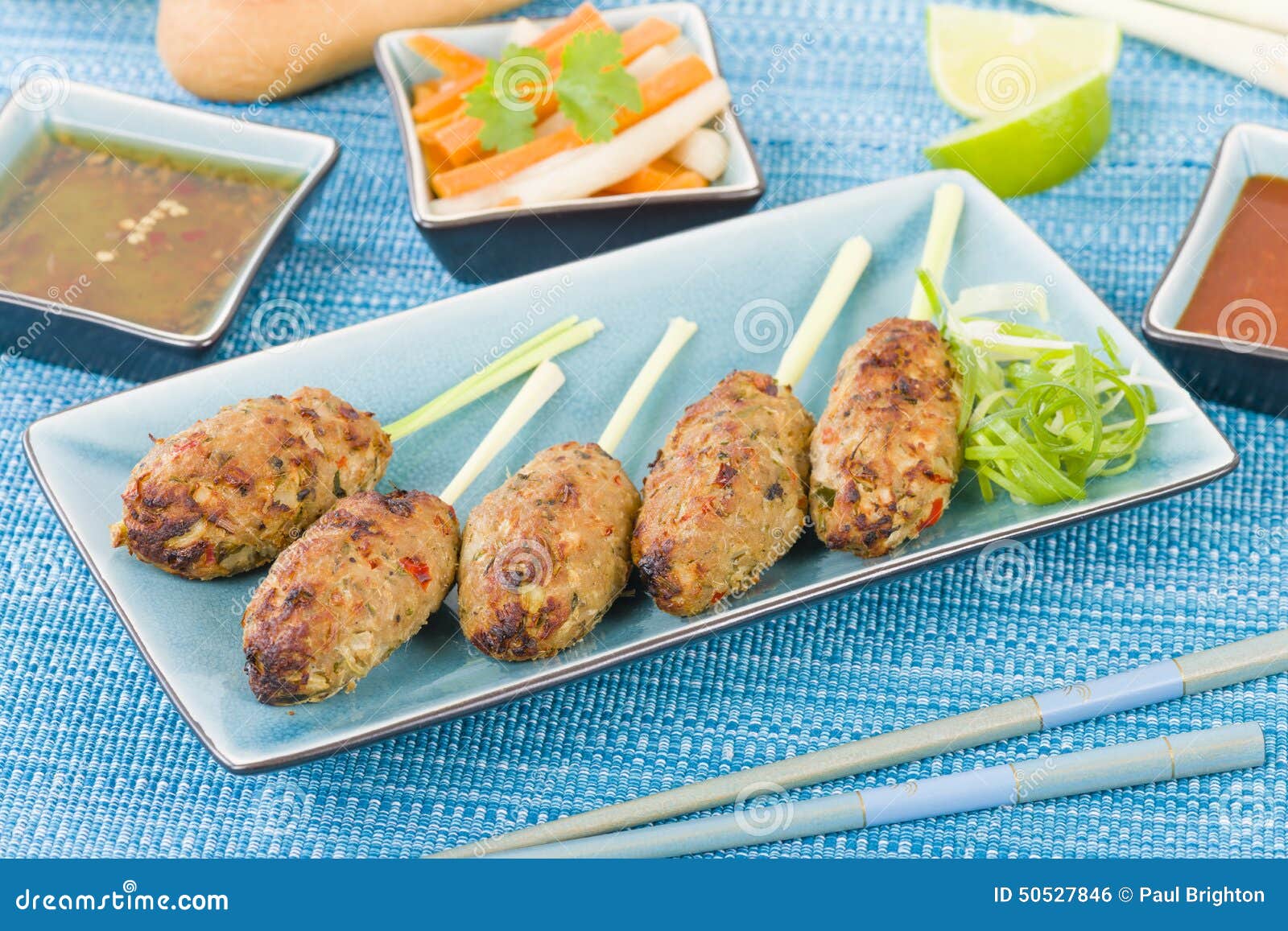 nem nuong xa - vietnamese minced pork sausages