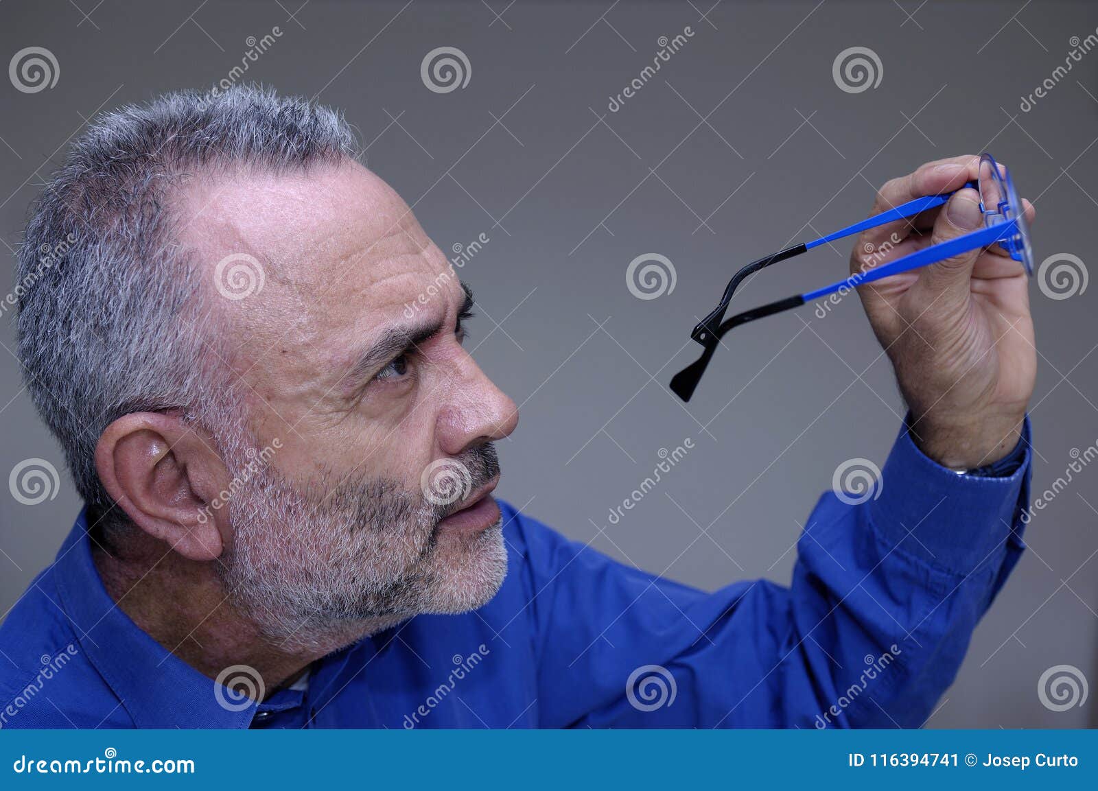 nen cleaning glasses