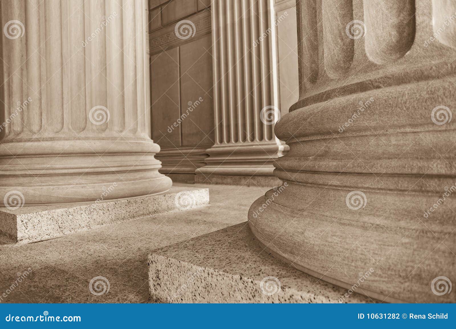 neoclasical columns