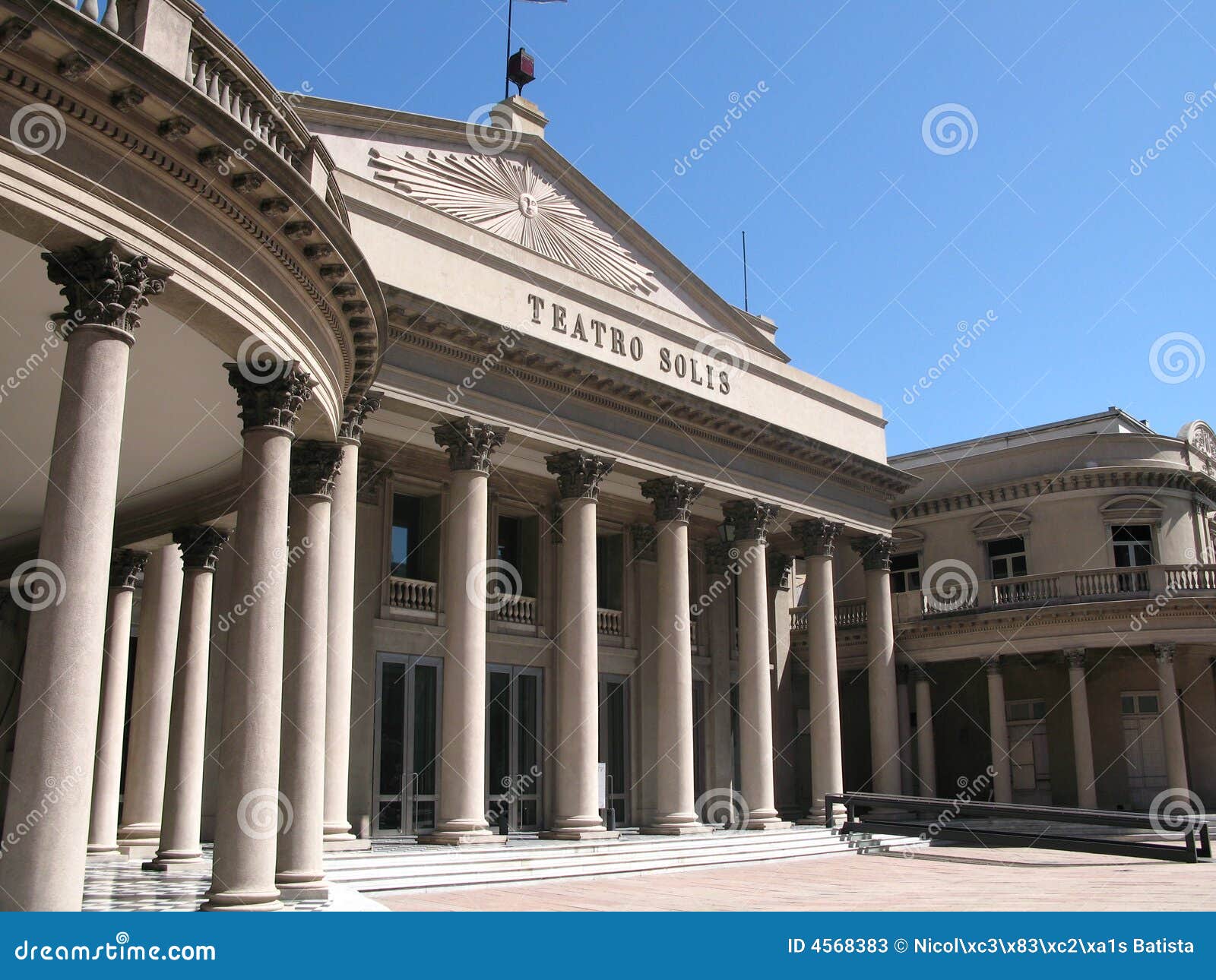 neoclassicism architecture