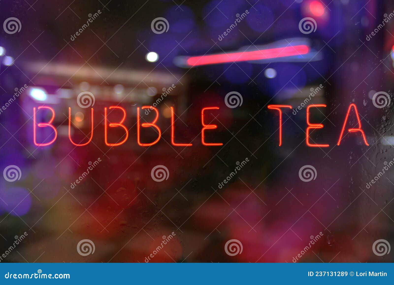 Neon Bubble Tea Sign in Window of Restaurant Stock Afbeelding - Image