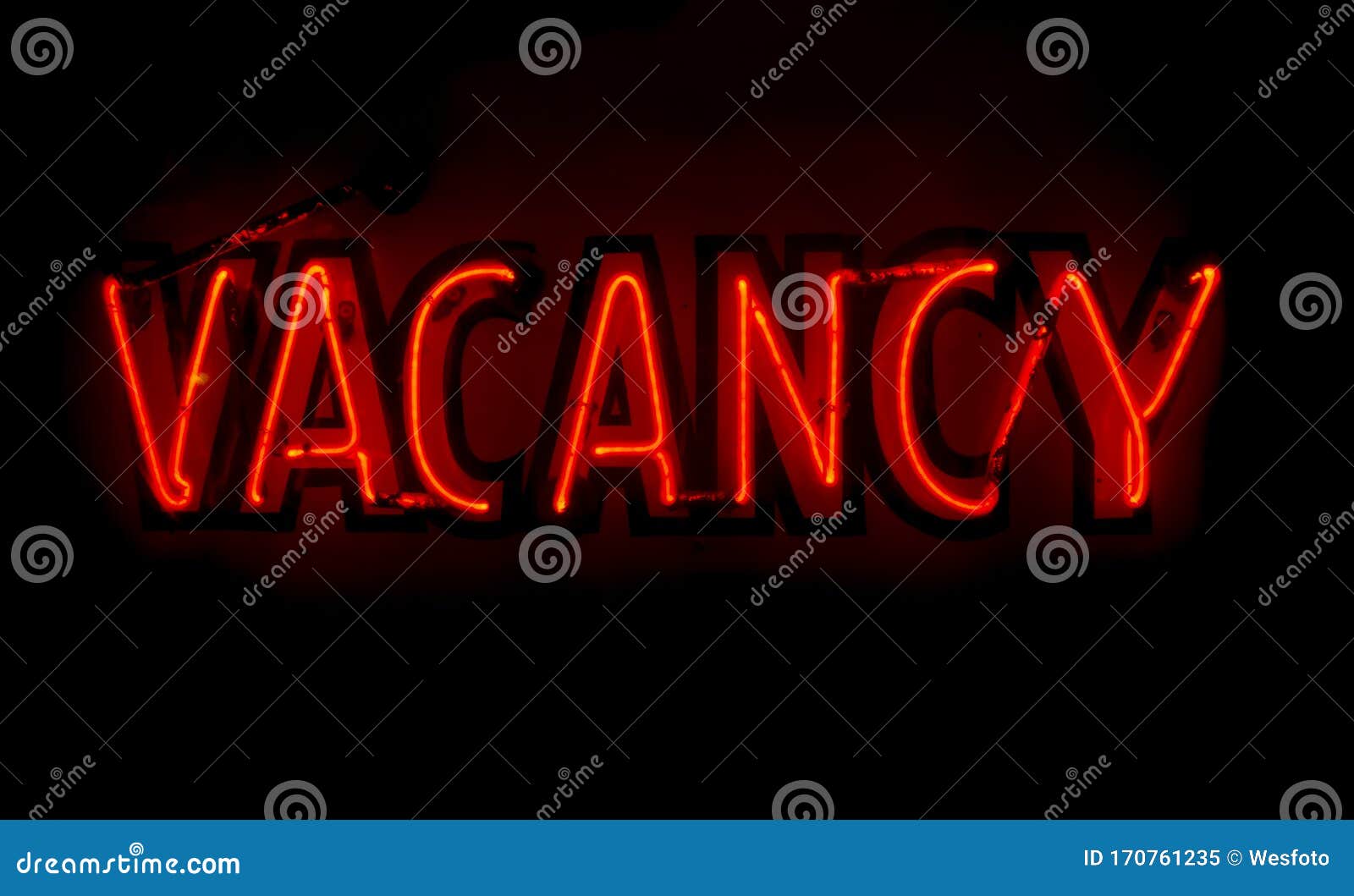 neon vacancy sign in red