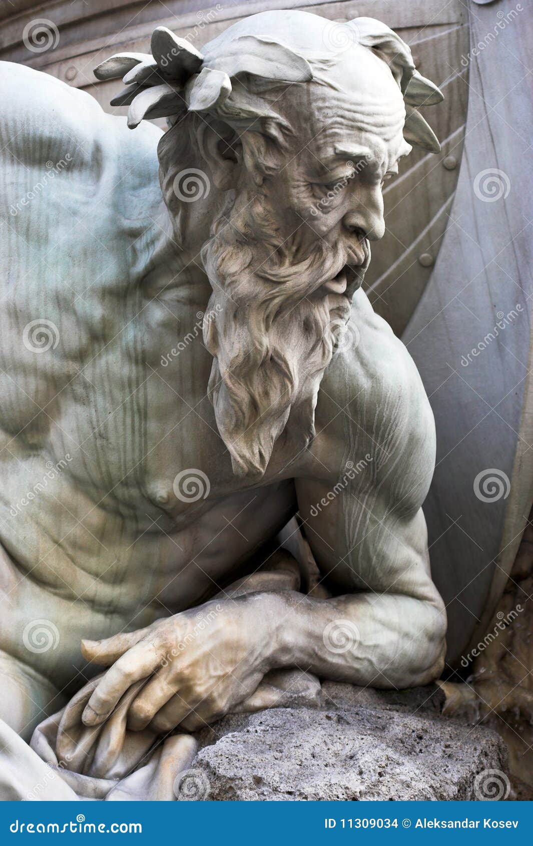 neptune statue