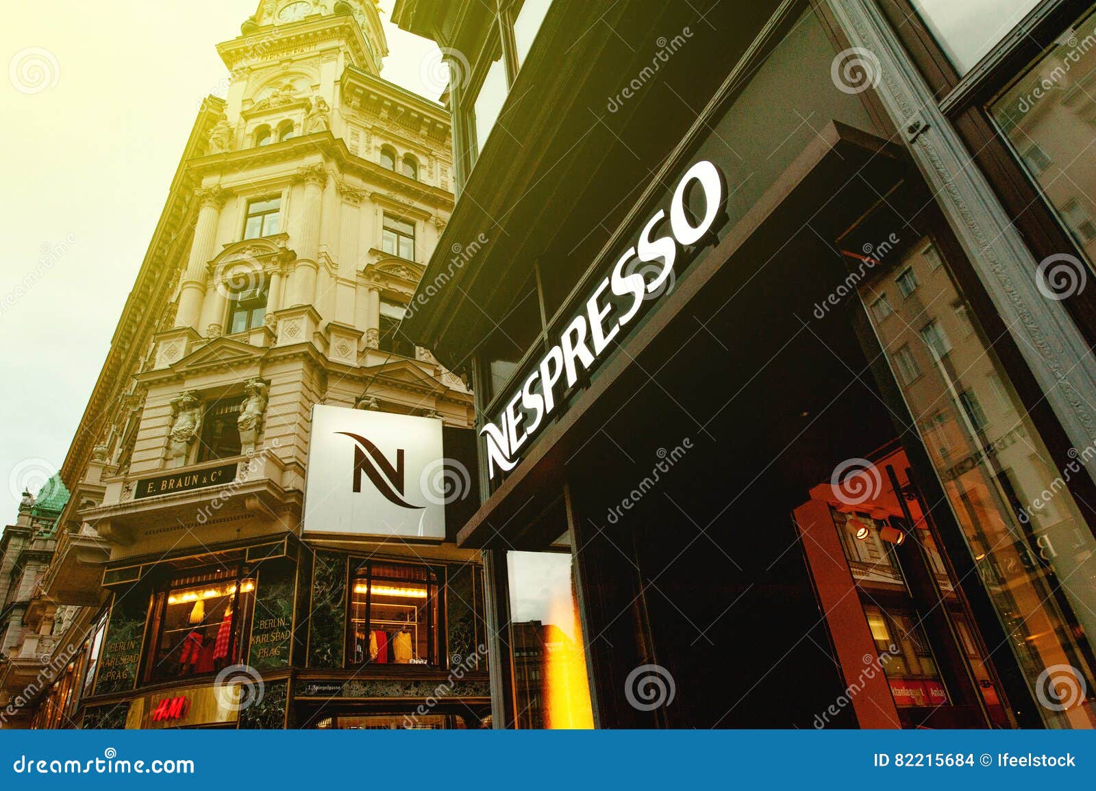 Kræft Tyggegummi logik Nespresso Store Logo on a Shopping Street in Vienna, Austria Editorial  Stock Image - Image of graben, finance: 82215684