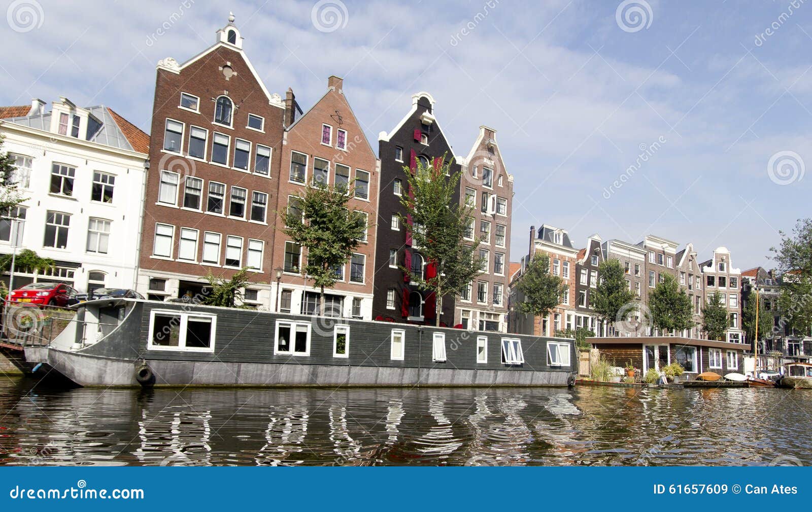 Netherlands Homes : Beautiful And Luxurious Terraced Houses At The