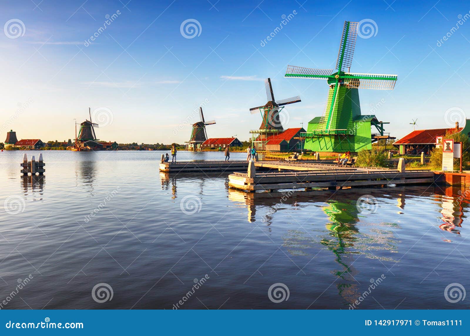 Wiskunde Geruststellen echtgenoot Netherlands Windmill, Zaanse Schans - Zaandam, Near Amsterdam Stock Image -  Image of background, panorama: 142917971