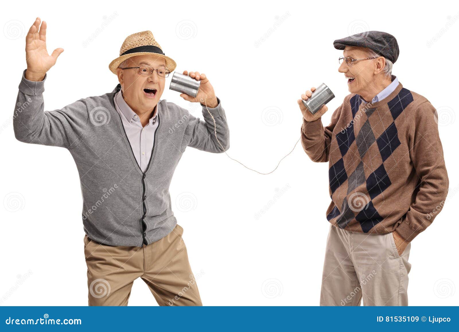 Nette Senioren Die Miteinander Witze Durch Blechdose Pho Erzahlen Stockbild Bild Von Miteinander Senioren