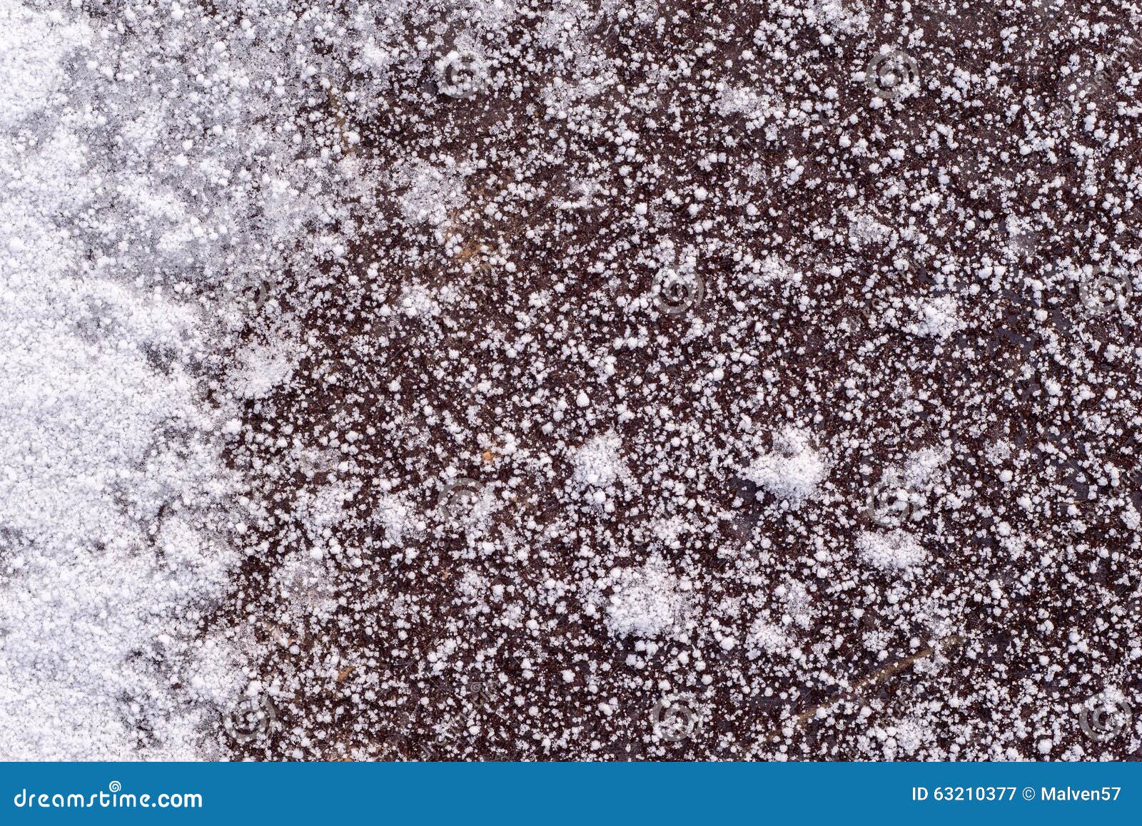pozione di gelo con fiocchi di neve miscela fredda tappata Immagine e  Vettoriale - Alamy