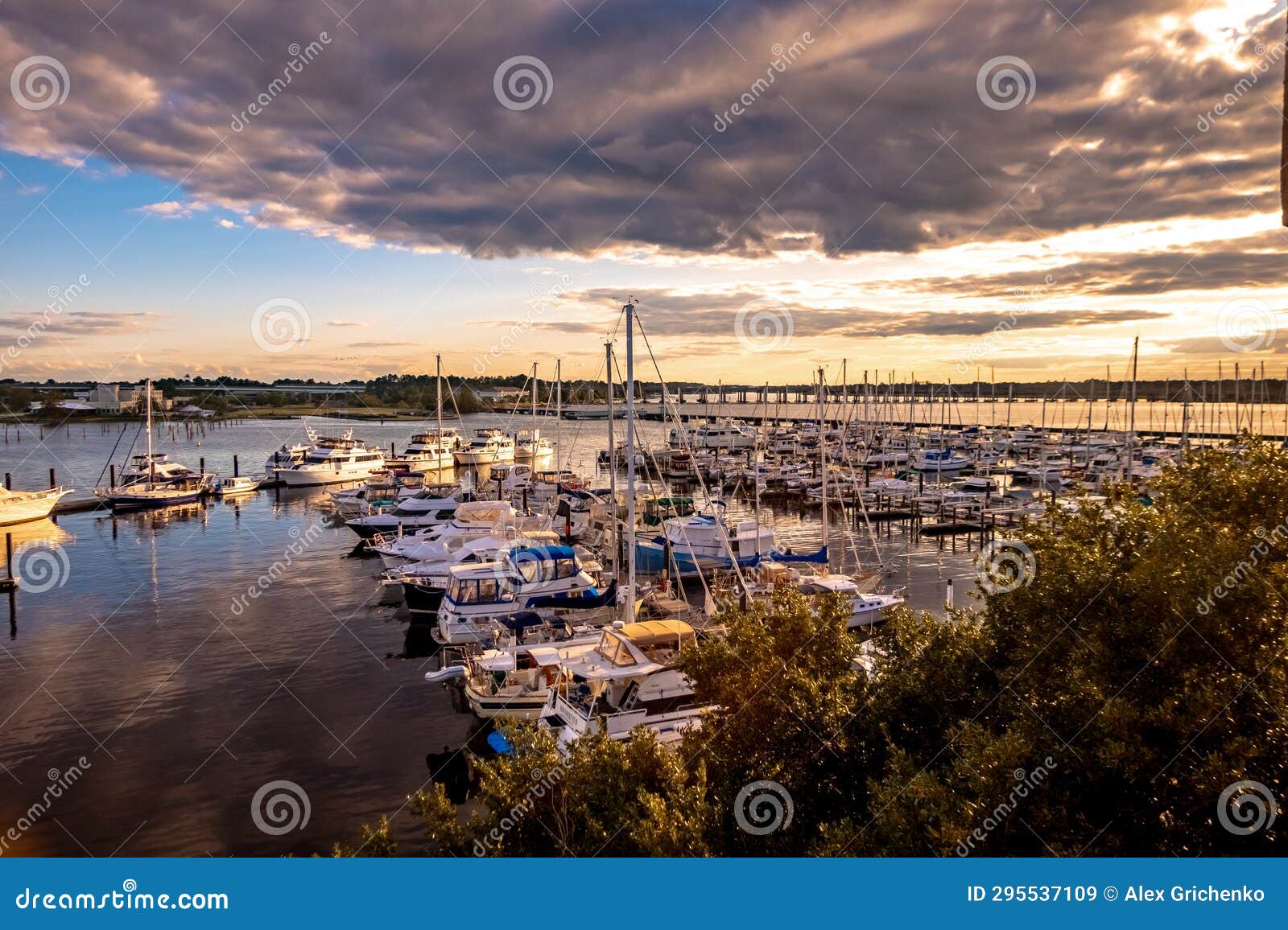 New Bern North Carolina Town Riverfront Scenes Stock Image Image of coastal, landmark 295537109