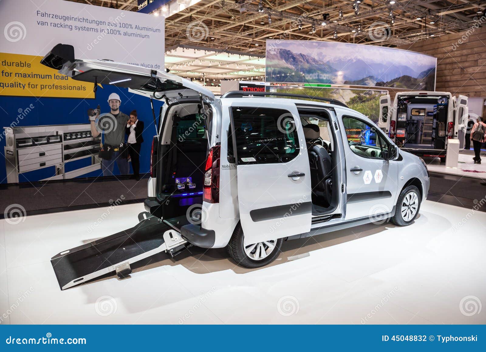 Citroen Berlingo Photos Free Royalty Free Stock Photos From Dreamstime