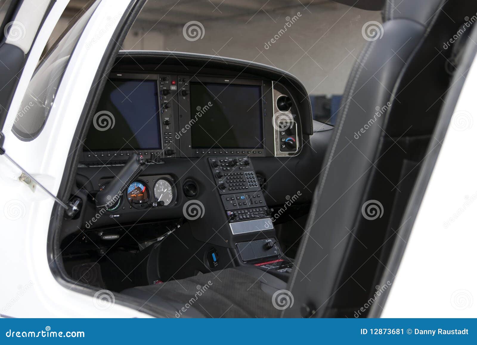 new commuter passenger turbo prop aircraft cockpit