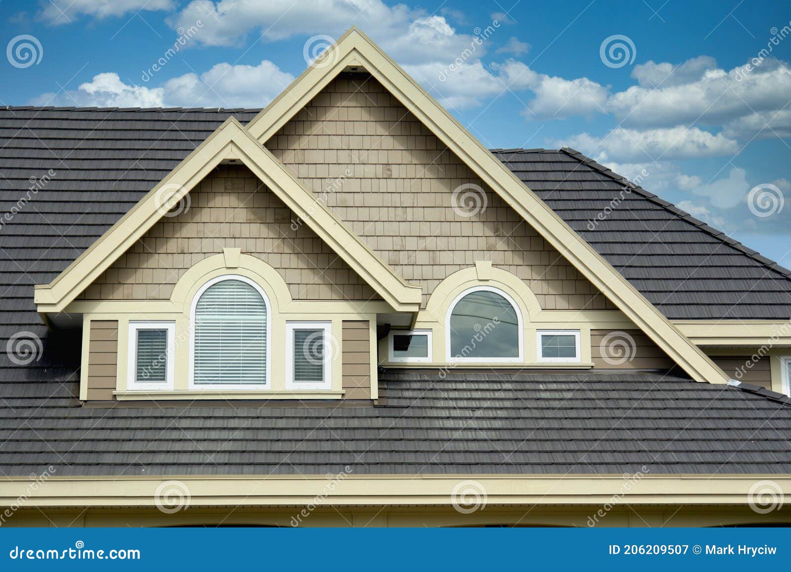 new exterior maison home house roof details clouds sky background
