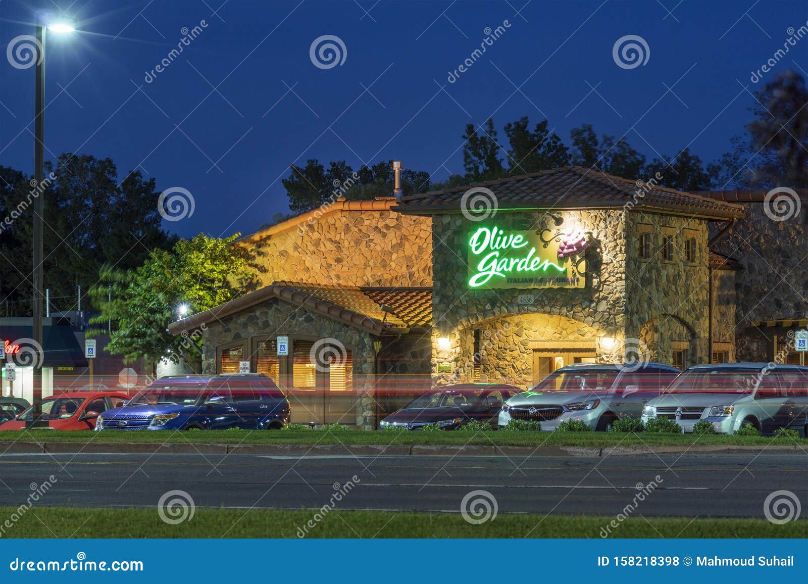 New Hartford Ny September 09 2019 Exterior Of Olive Garden