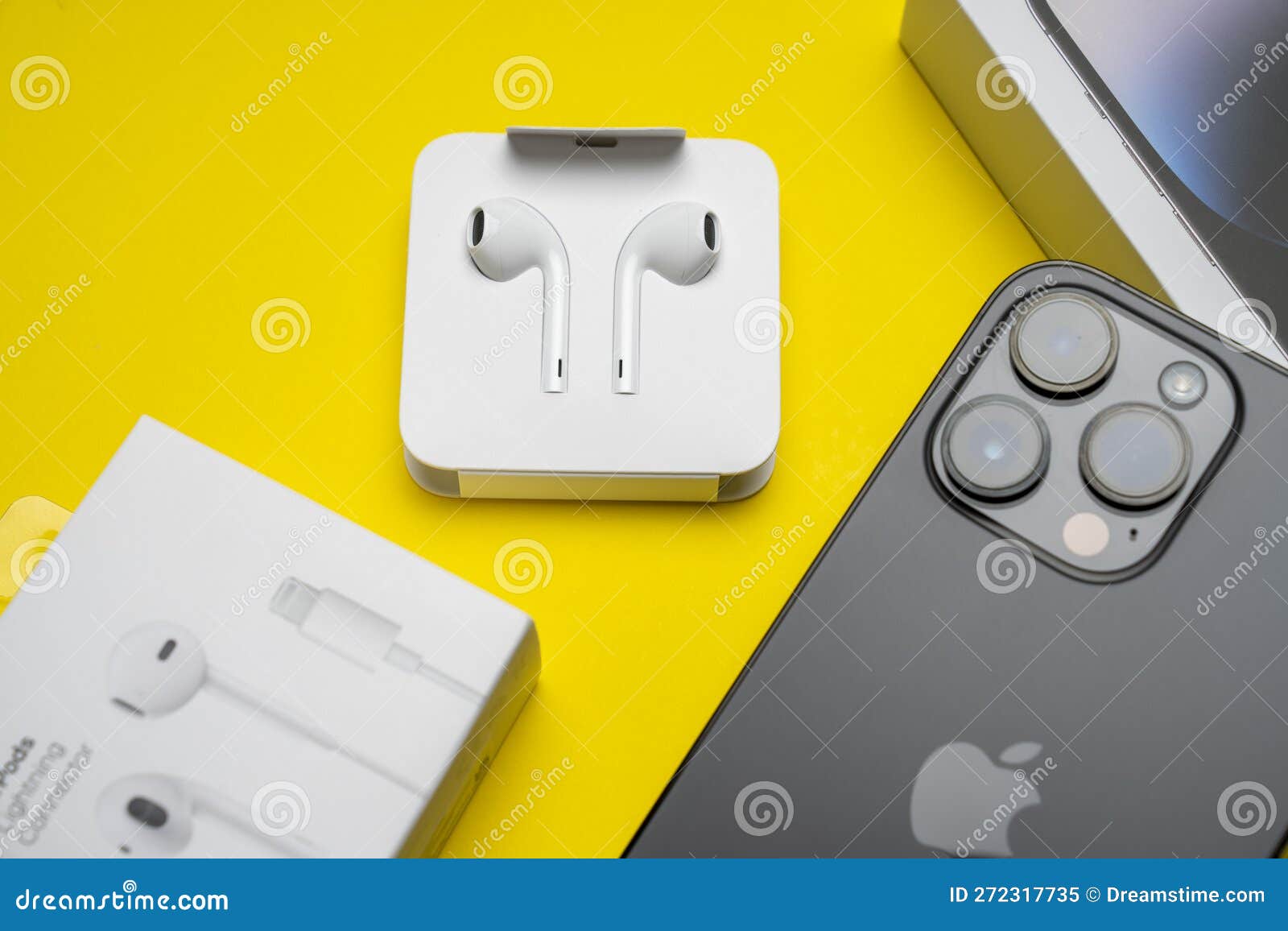 New IPhone 14 Pro Max and Apple Earpods, Airpods White Earphones for  Listening To Music and Podcasts in an Open Box. Editorial Image - Image of  song, sound: 272317735