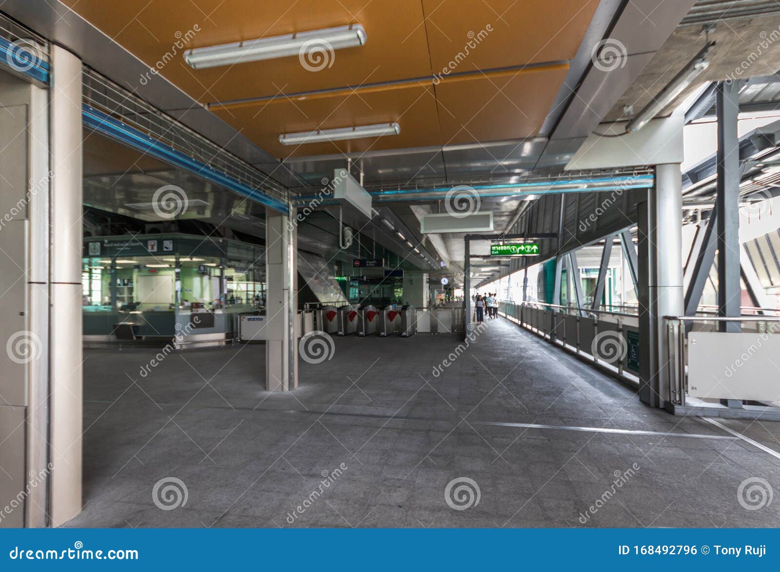 New MRT Station in Ladprao Area in Bangkok Editorial Photo - Image of ...