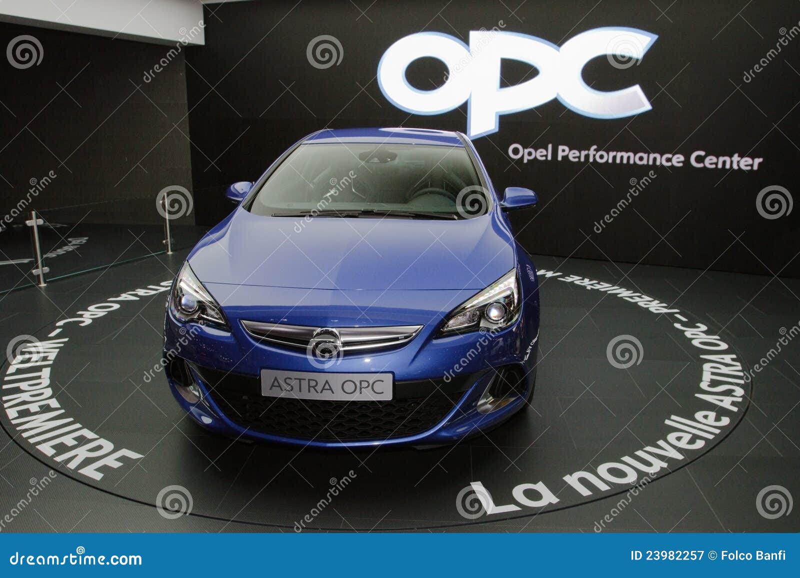 146 Astra Engine Opel Stock Photos - Free & Royalty-Free Stock Photos From  Dreamstime