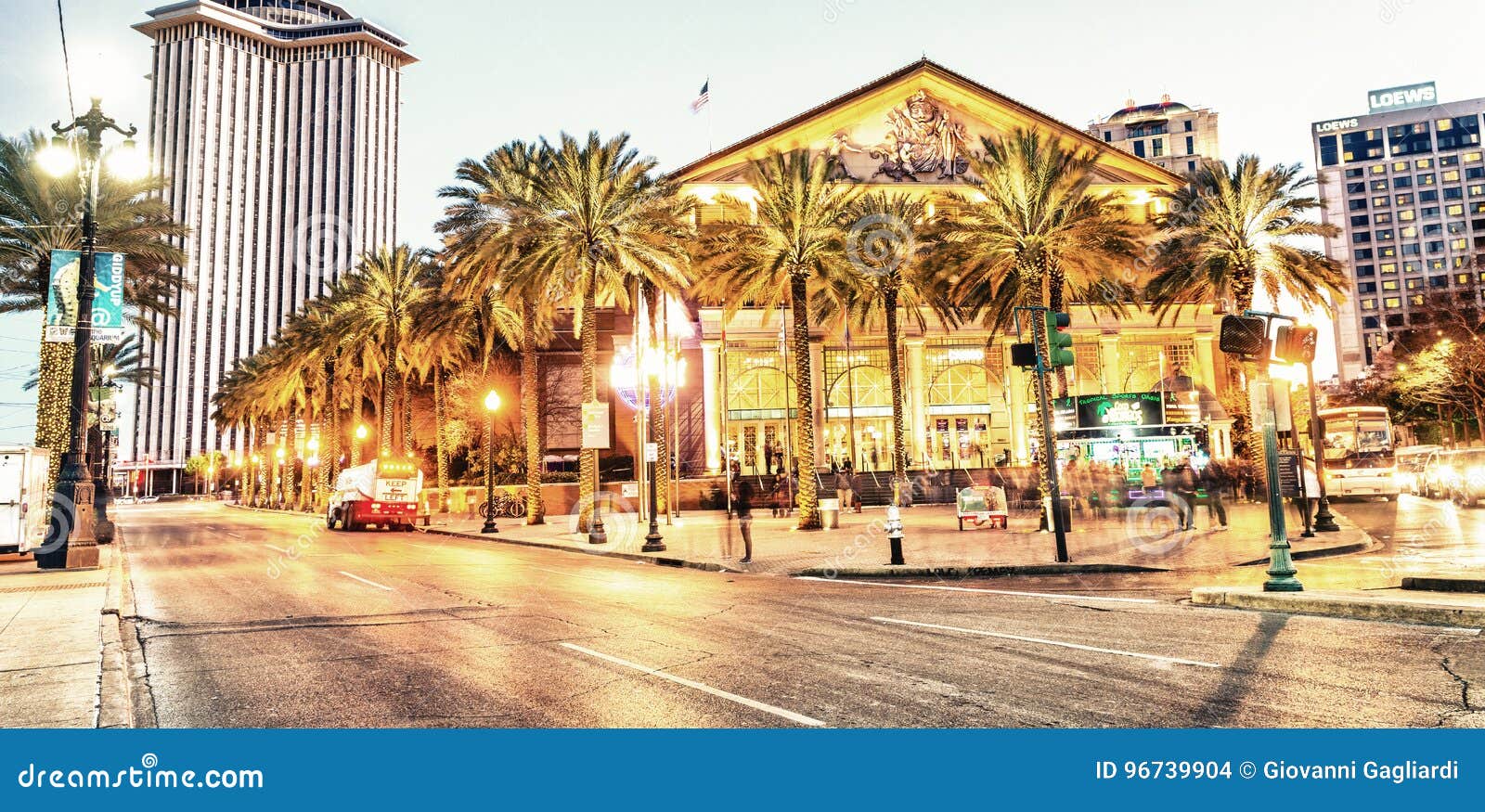 NEW ORLEANS FEBRUARY 9, 2016 Street Lights on Mardi Gras Nigh