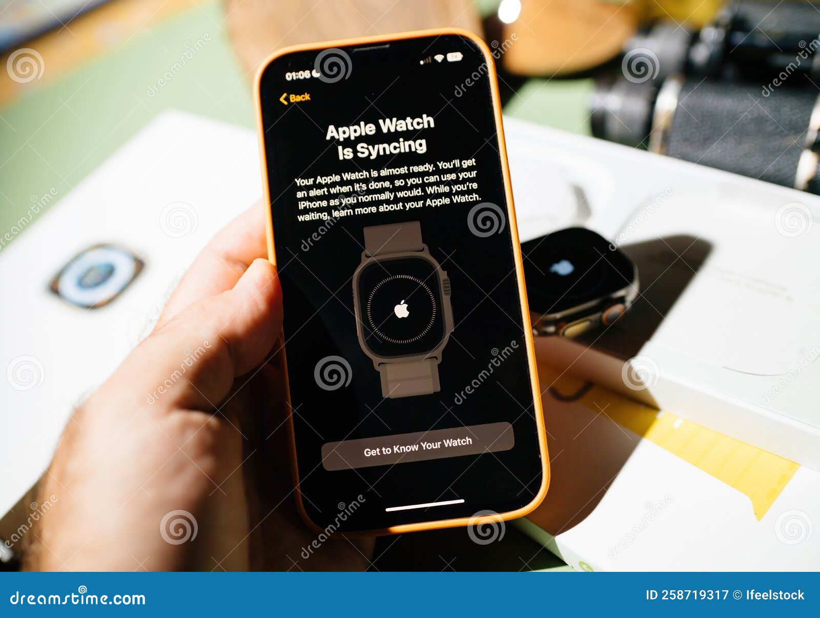 New Titanium Apple Watch Ultra is Syncing Message on IPhone 14 Pro