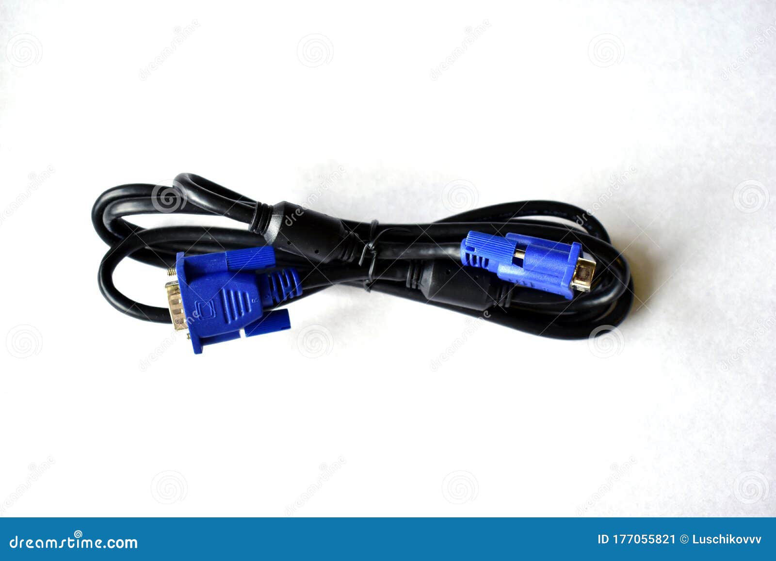 Obediente Solicitante cerca New VGA Cable for Computer and Monitor on White Background Stock Image -  Image of component, blue: 177055821
