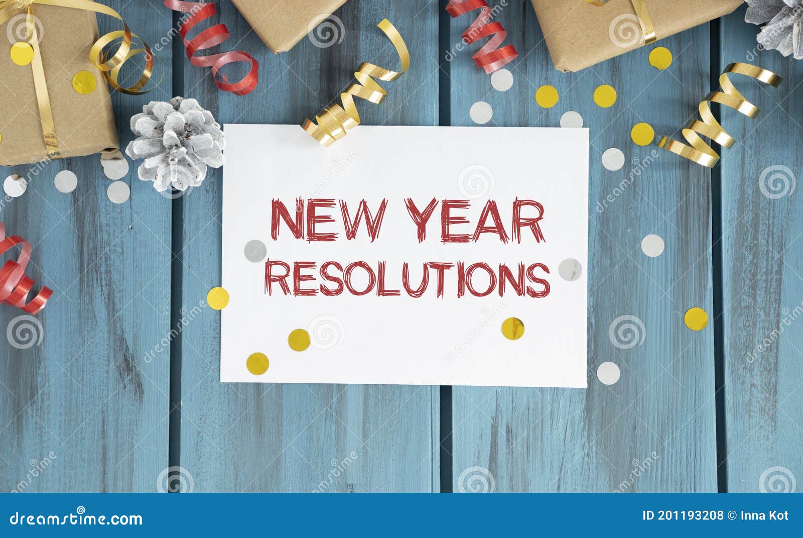 2021 new year resolutions on notepad - retro styles