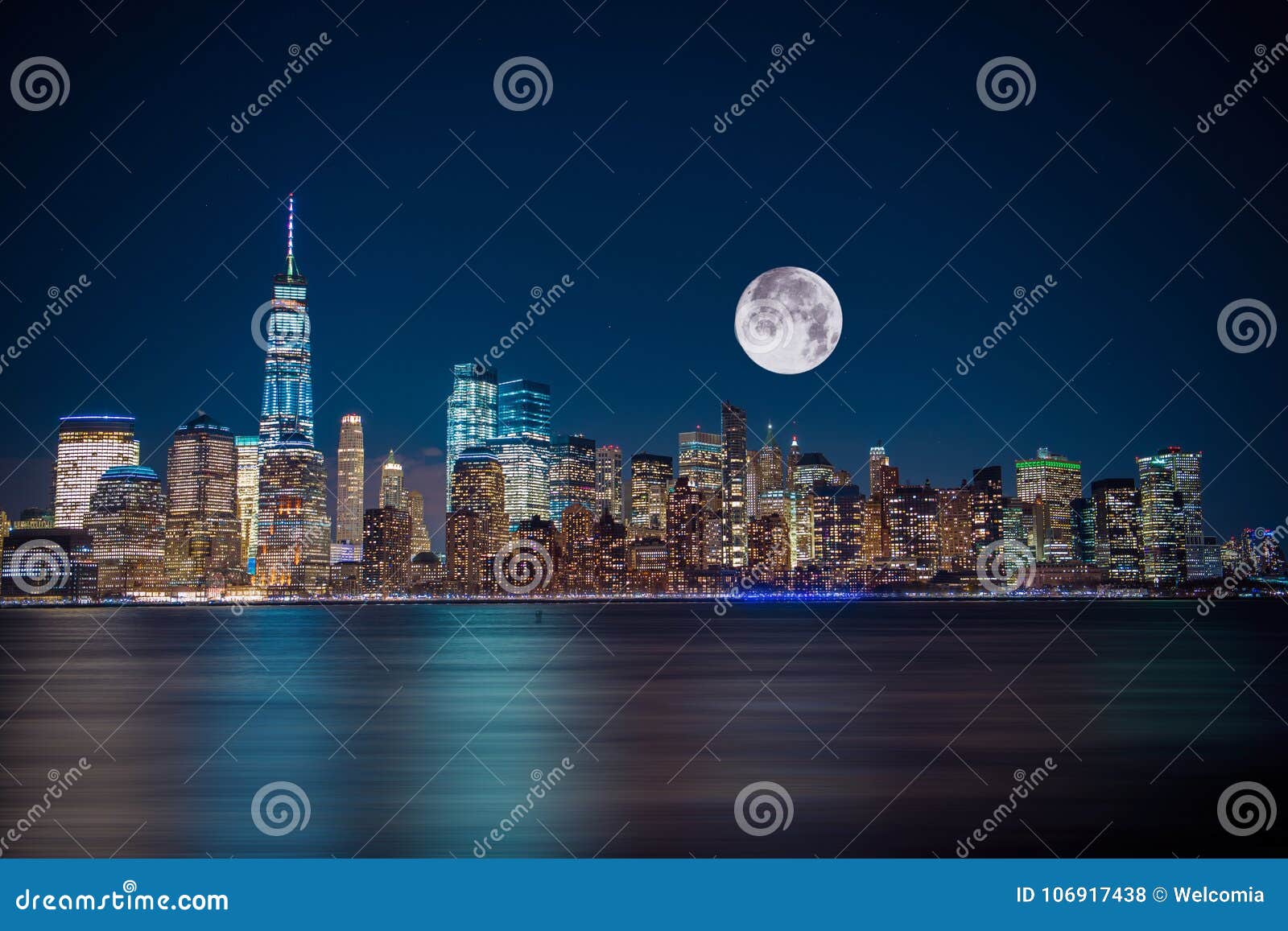 New York City Moonlight stock photo. Image of vista 106917438
