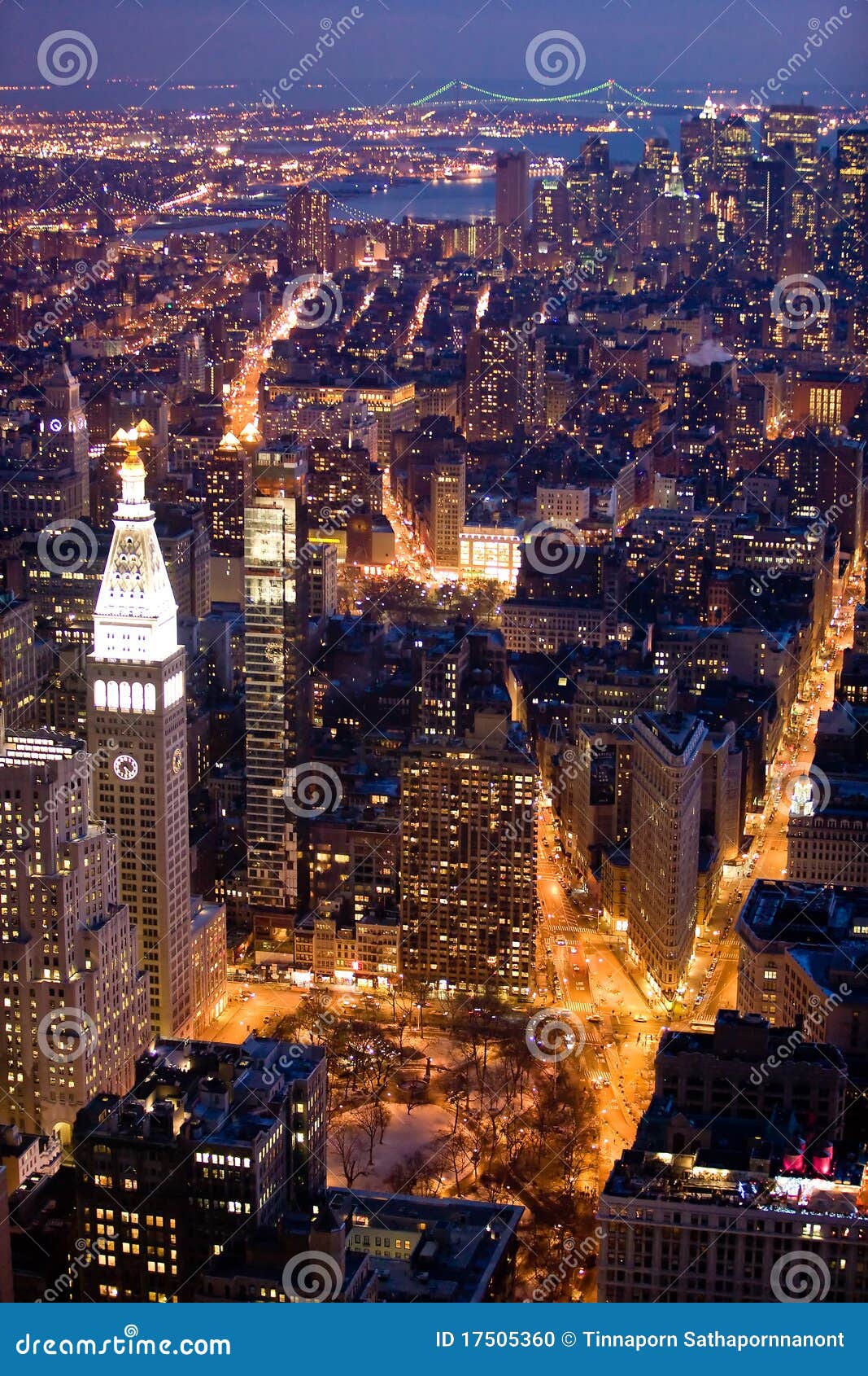 New York City na noite imagem editorial. Imagem de sofisticado 17505360