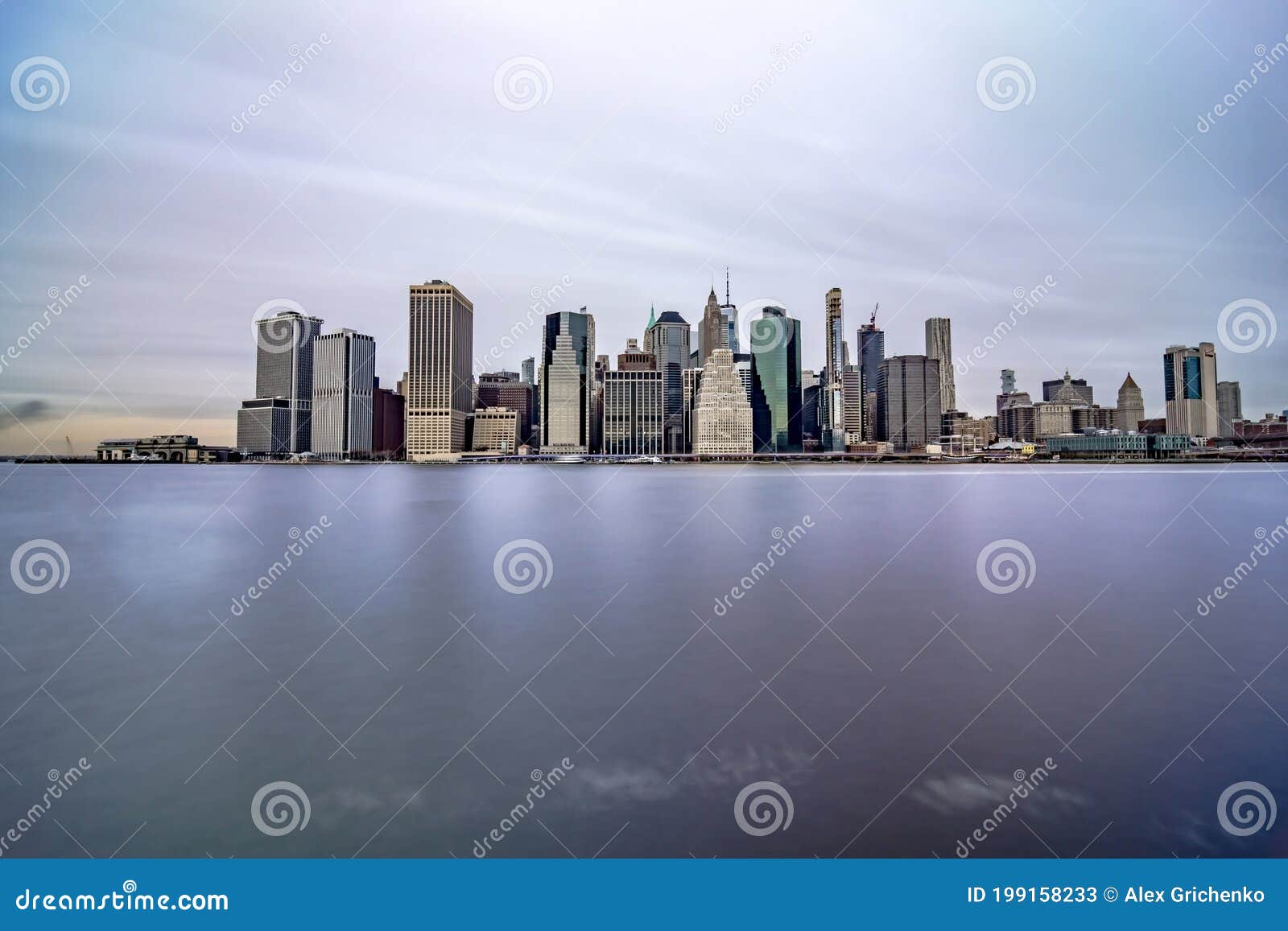 new york city skyline on a cloudy day