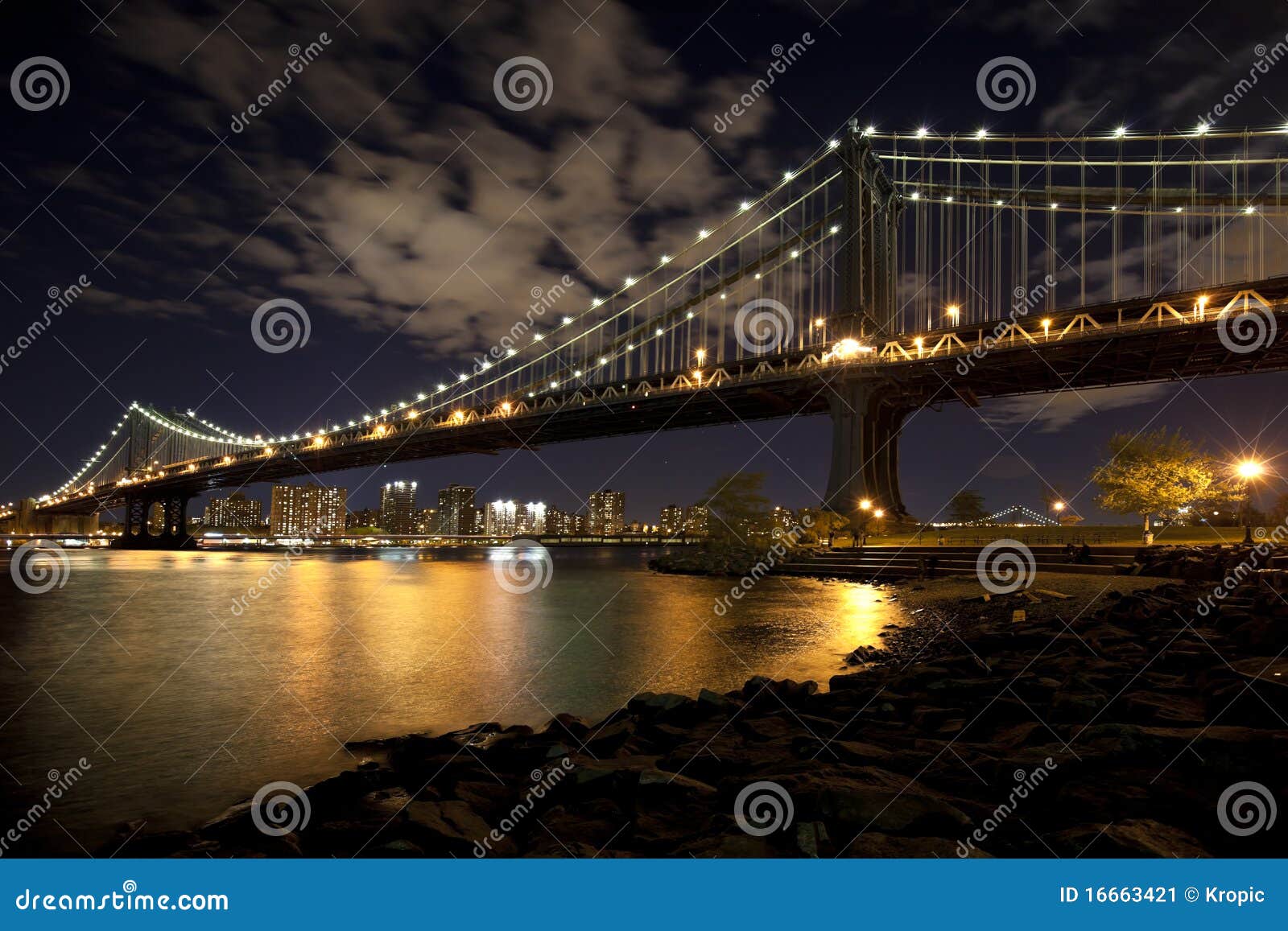 The New York City Skyline W Manhattan Bridge Stock Image - Image of ...