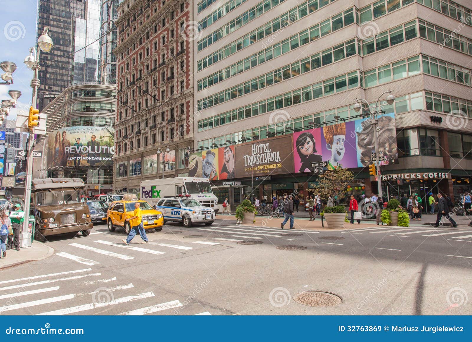 New York City Walk editorial stock image. Image of pedestrian 32763869