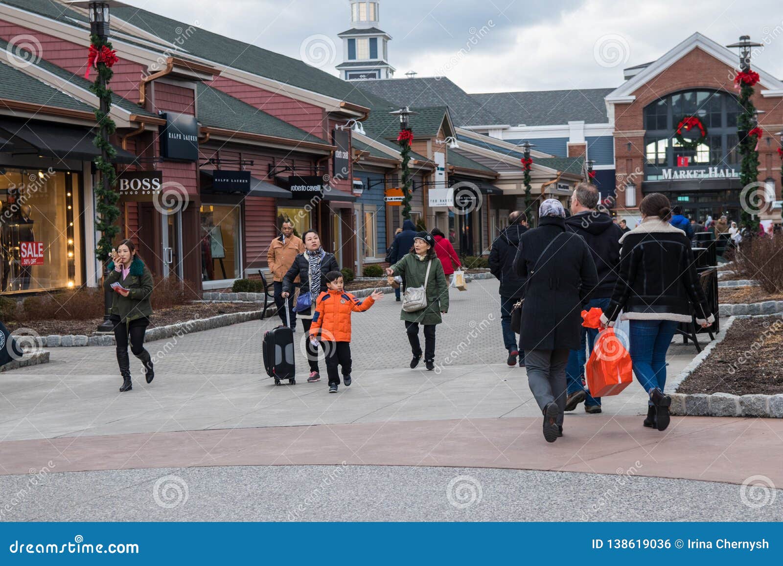NEW YORK January,2019. People Shop at Woodbury Common Premium Outlet on Jan  05, 2019 in Woodbury, New York, USA Editorial Photo - Image of central,  luxury: 138619036