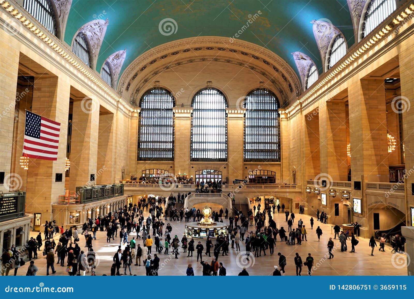 Interior Of Main Concourse Of Grand Central Terminal With